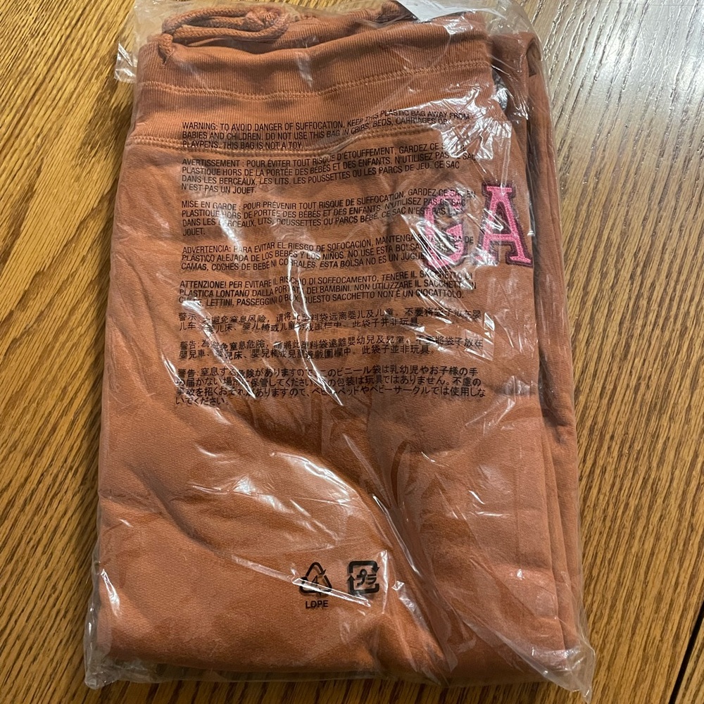 Gap logo joggers in fleece pants - Picture 4 of 5